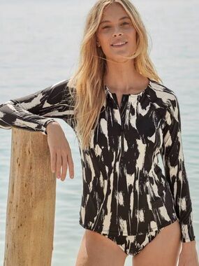 Garnet Hill Active Zip-Front Rashguard Top Size S  Black Cream Brushstroke Surf